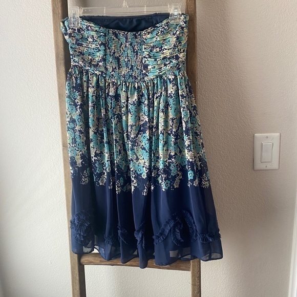 LC Lauren Conrad - dress size 2 - Picture 2 of 5